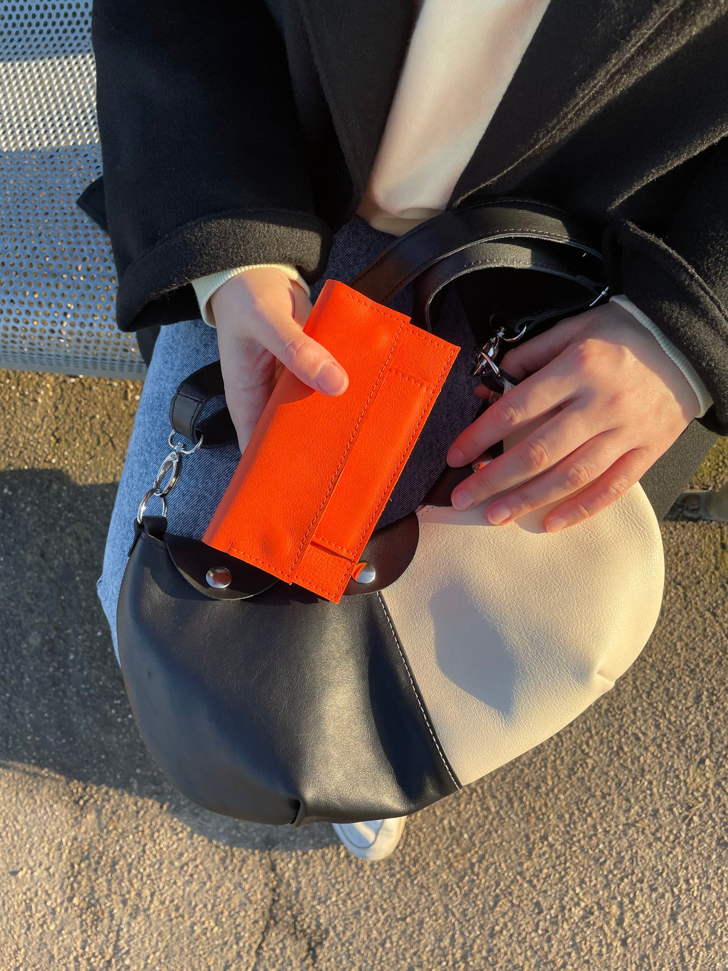 Upcycling wallet MIKA out of olive leather®