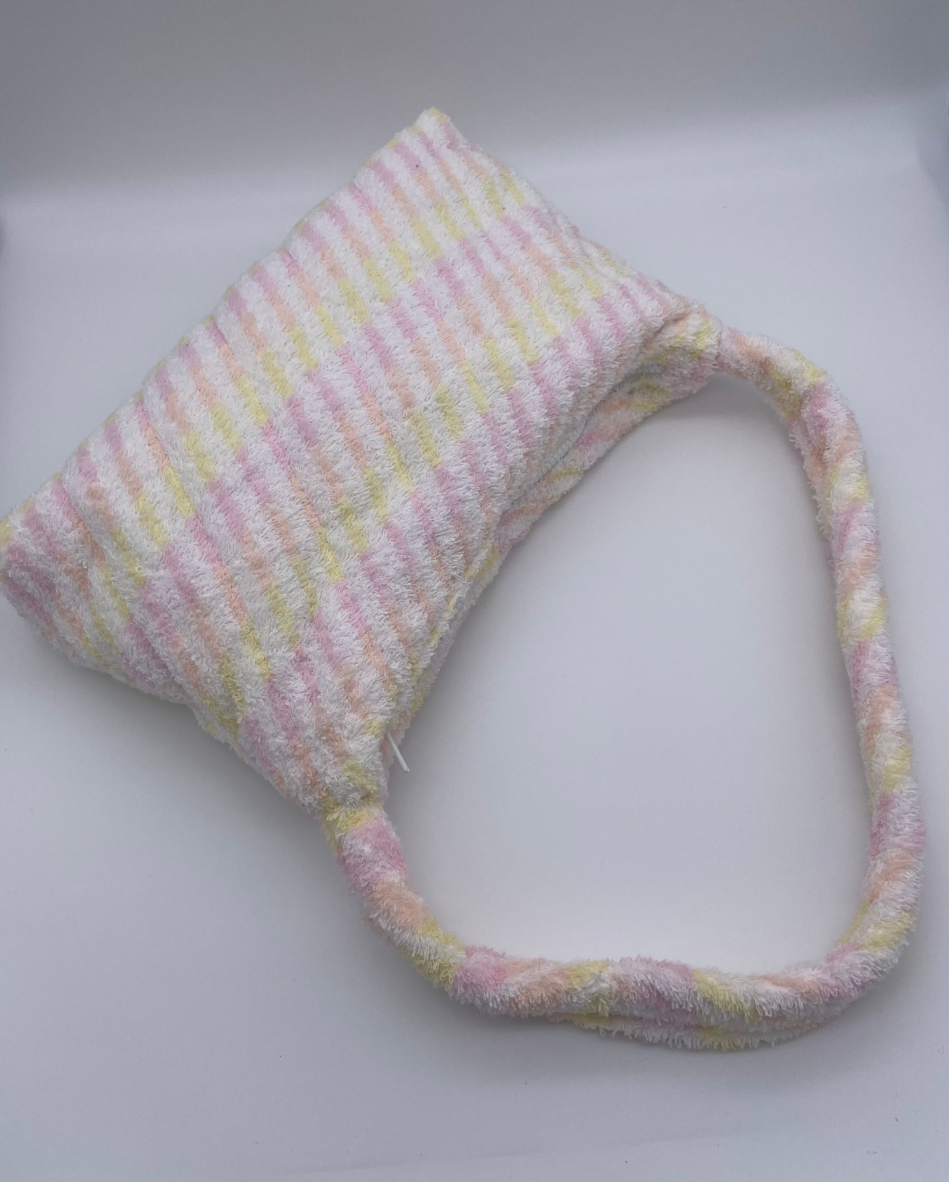 upcycling bag vintage terry towel bonbon pink fluffy handmade padded