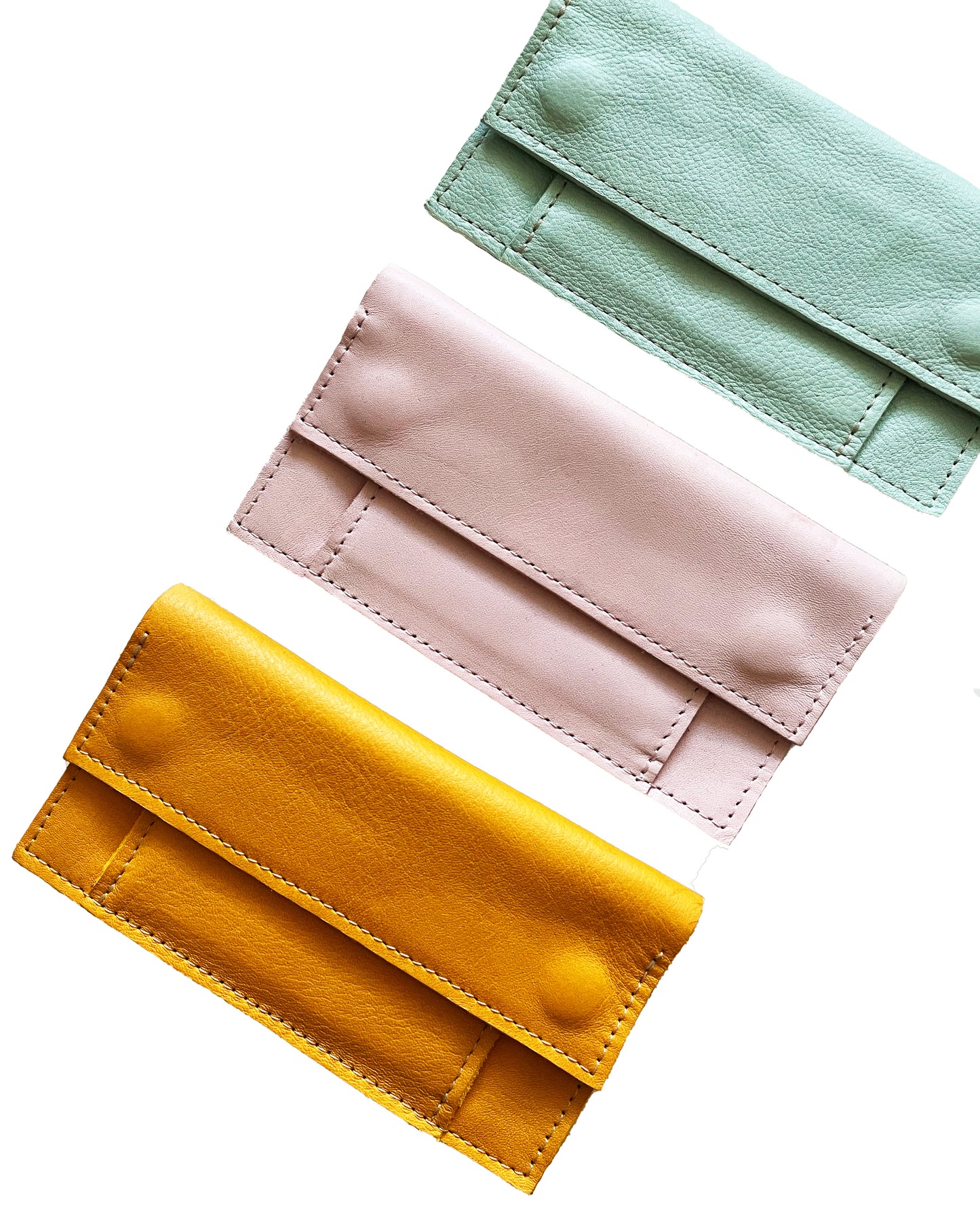 Upcycling wallet MIKA out of olive leather®