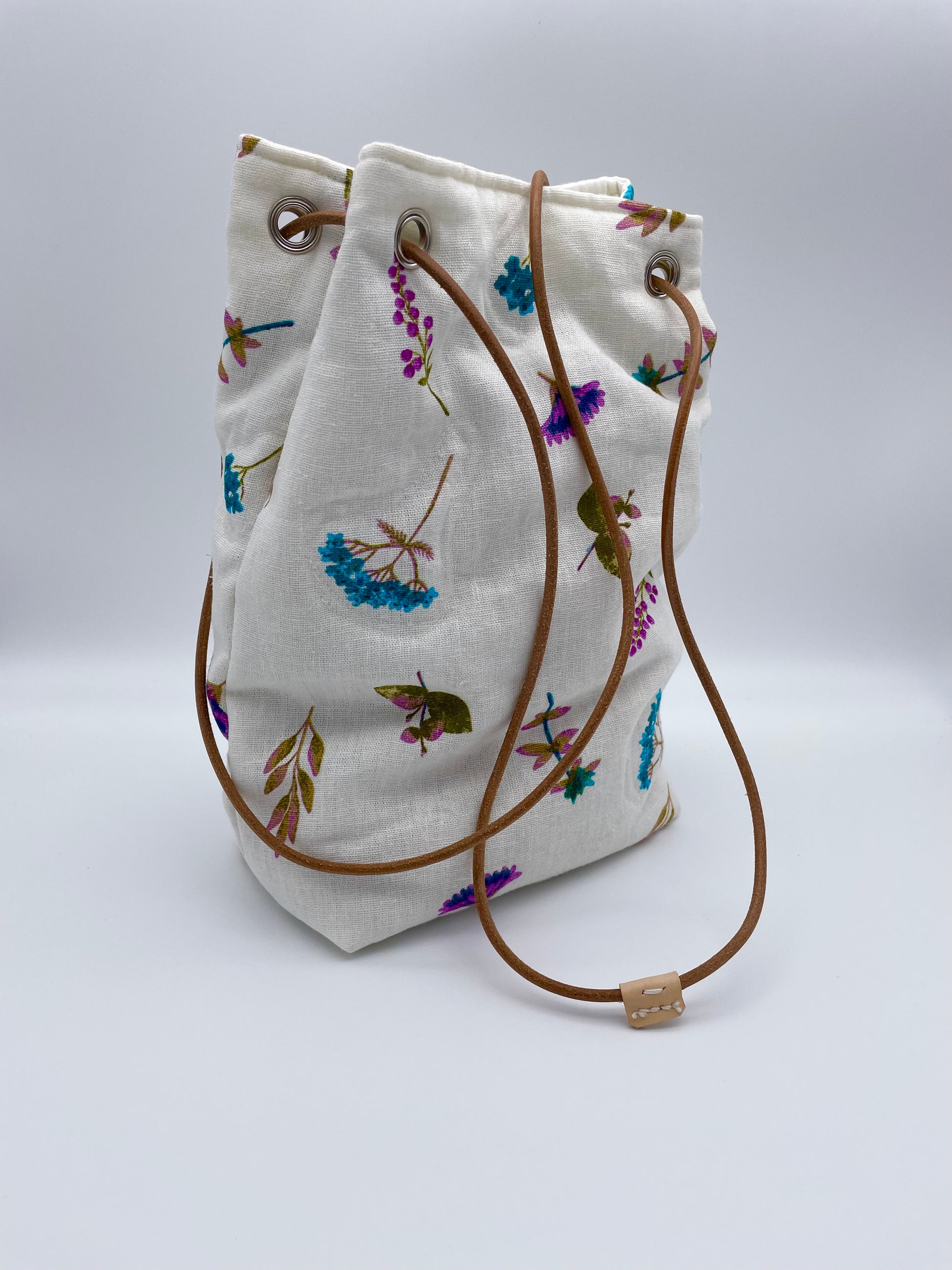 upcycled upcycling fabric bag handmade flower padded white