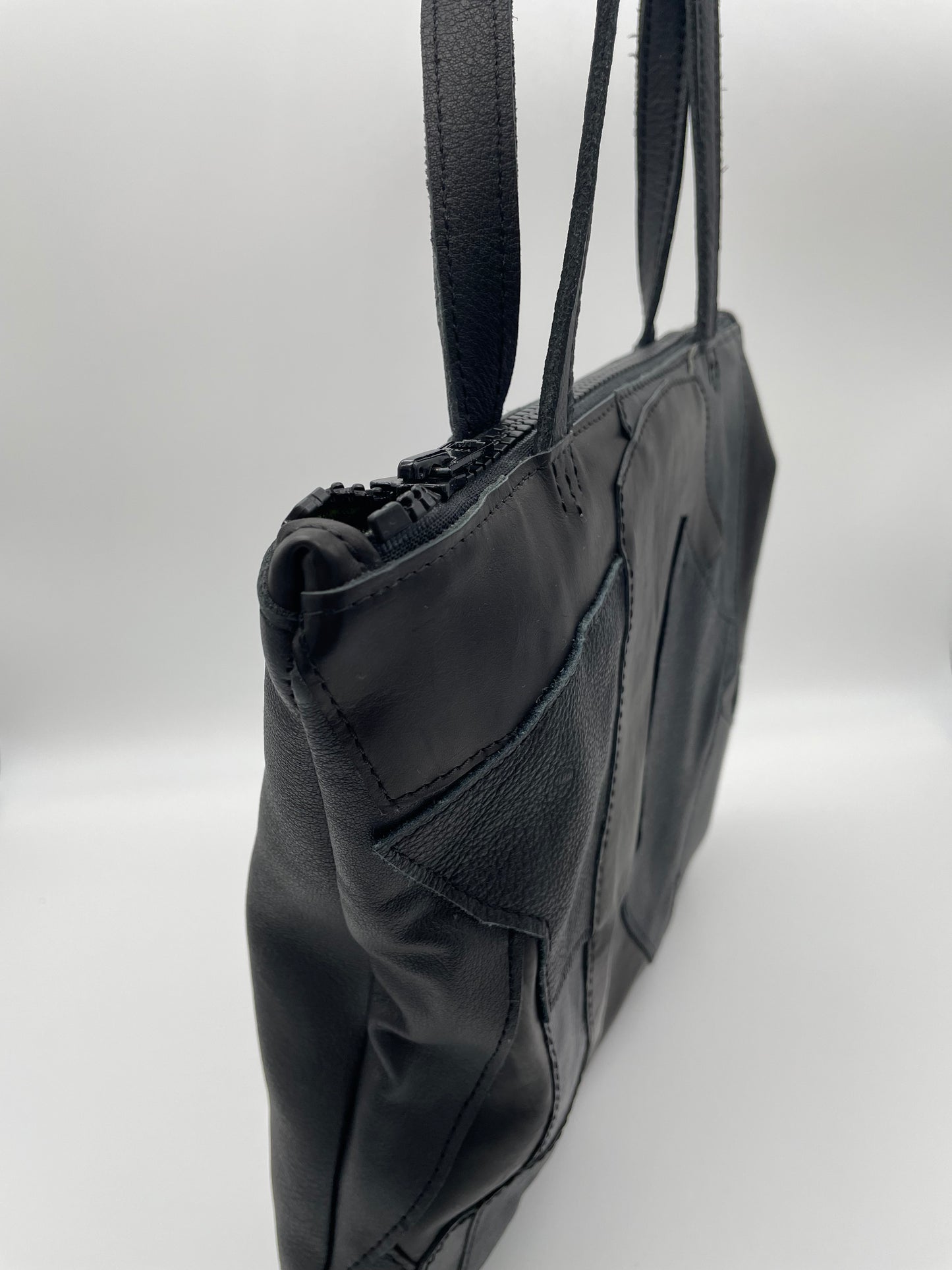 Upcycling IVE tote bag out of leather