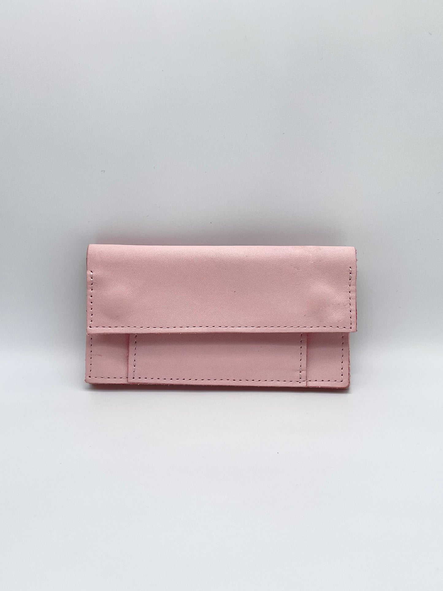 Upcycling wallet MIKA out of olive leather®