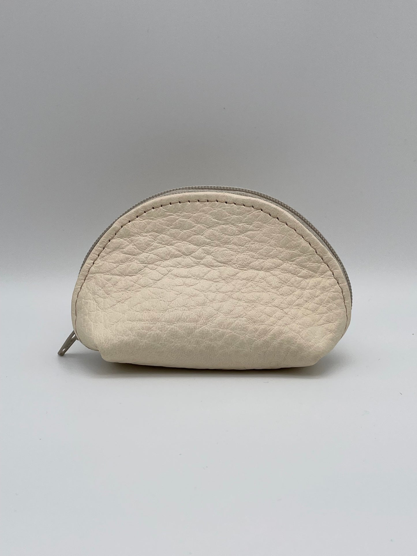 Upcycling cosmetic bag 'mini half moon' out of olive leather®