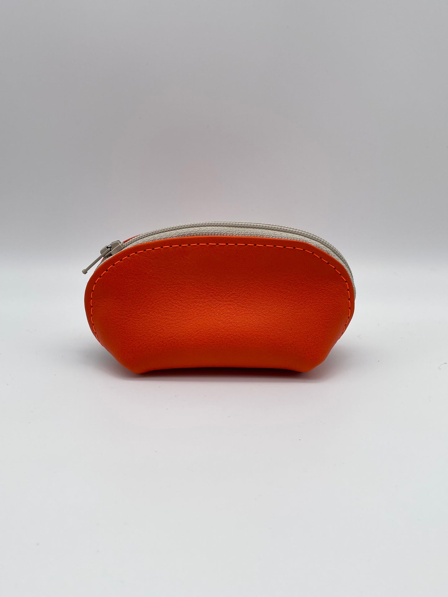 Upycling mini cosmetic bag out of olive leather®