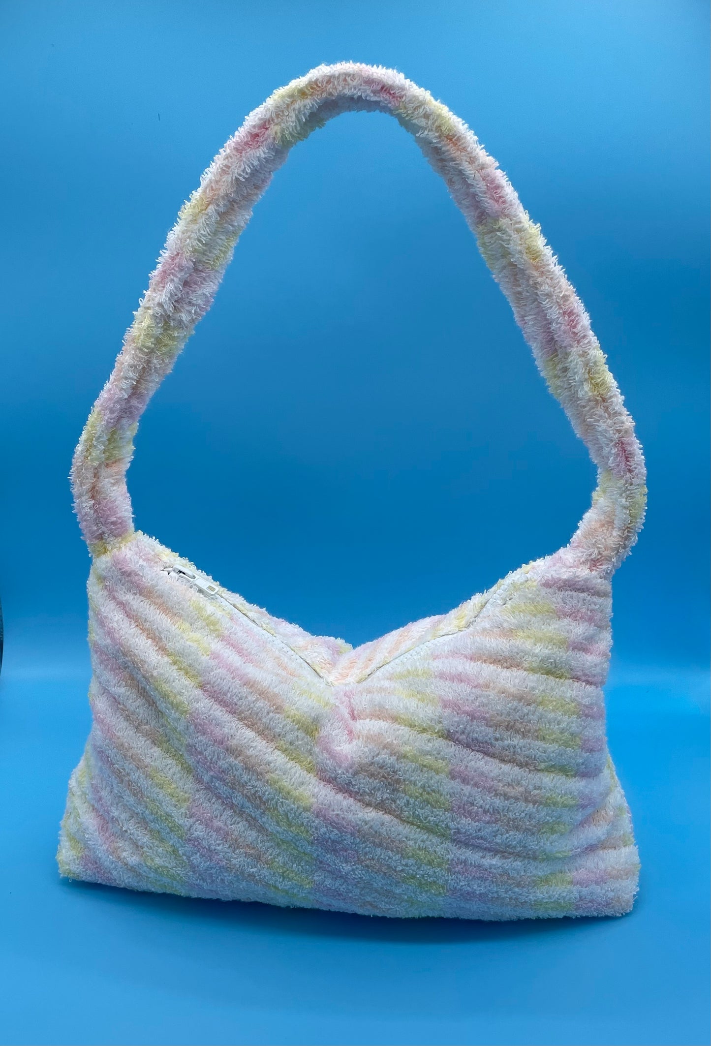 upcycling bag vintage terry towel blue bonbon pink fluffy handmade padded
