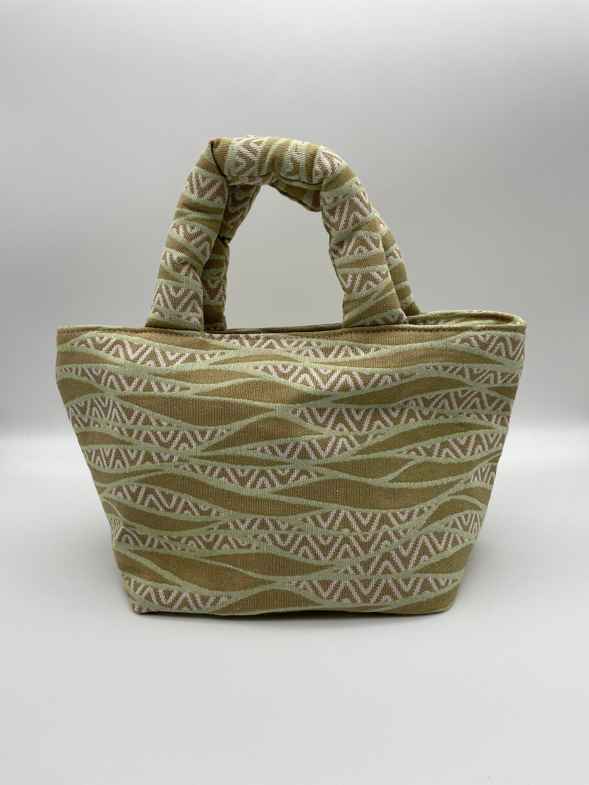 upcycled wavey handbag handmade bag padded scrunched handle leftover fabric upcycling