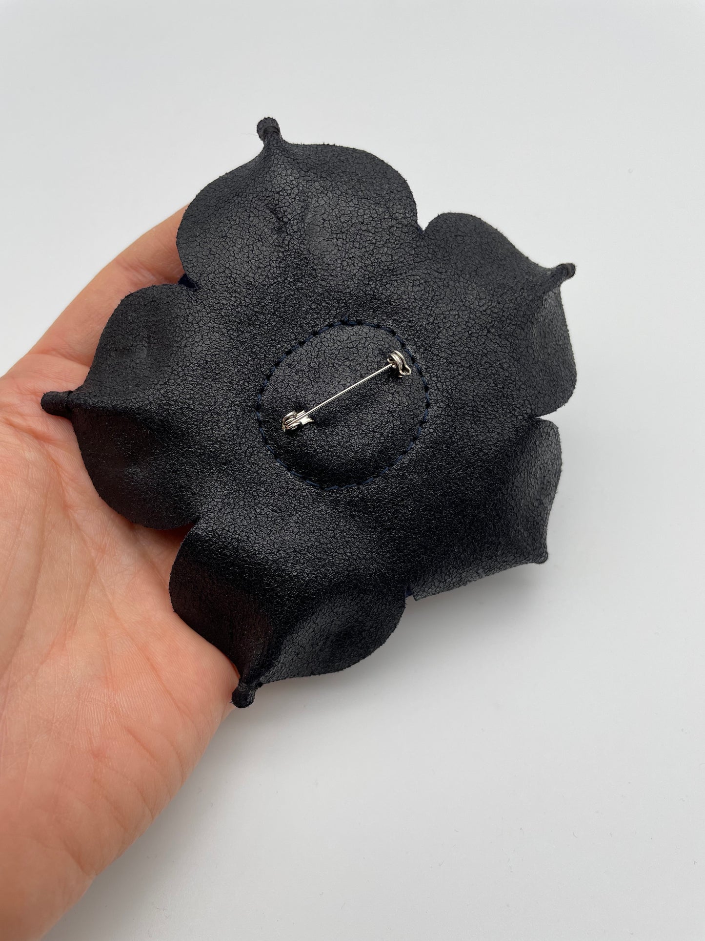 Upcycling brooch leather flower navi blue handmade bag jewlery