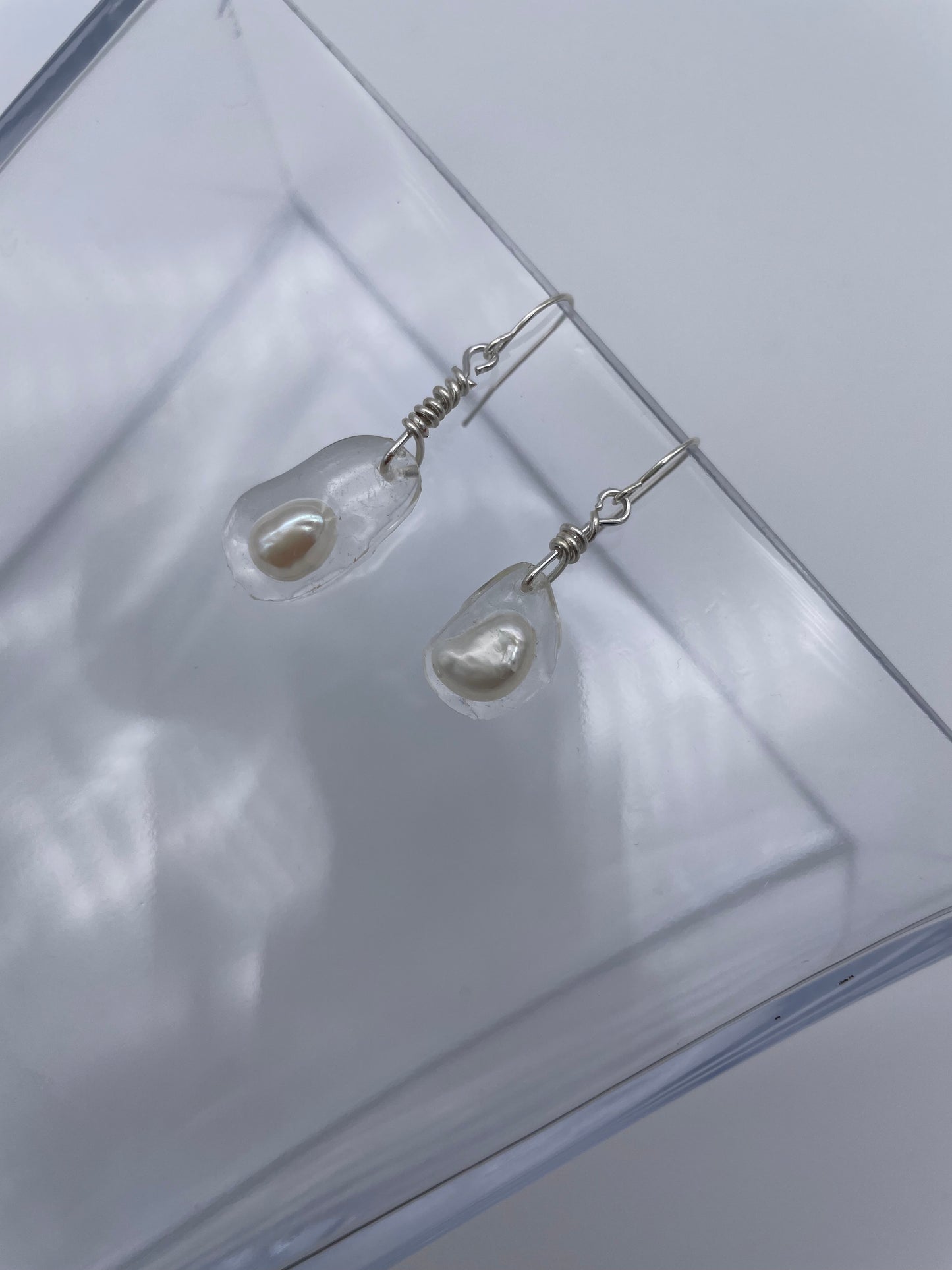 Fresh water pearls drop resin earrings